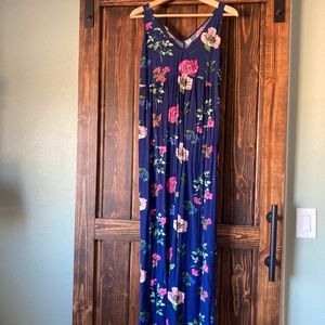 Floral Maternity maxi dress